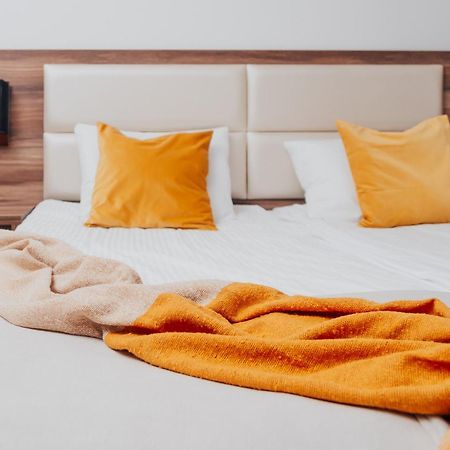 Hotel Sphinx Zabia Wola 外观 照片