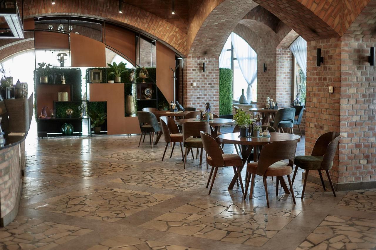 Hotel Sphinx Zabia Wola 外观 照片