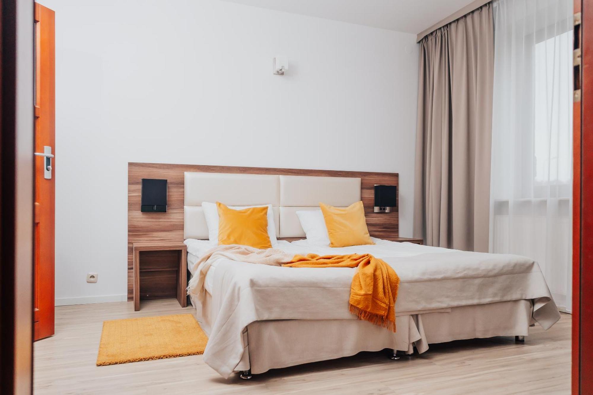Hotel Sphinx Zabia Wola 外观 照片