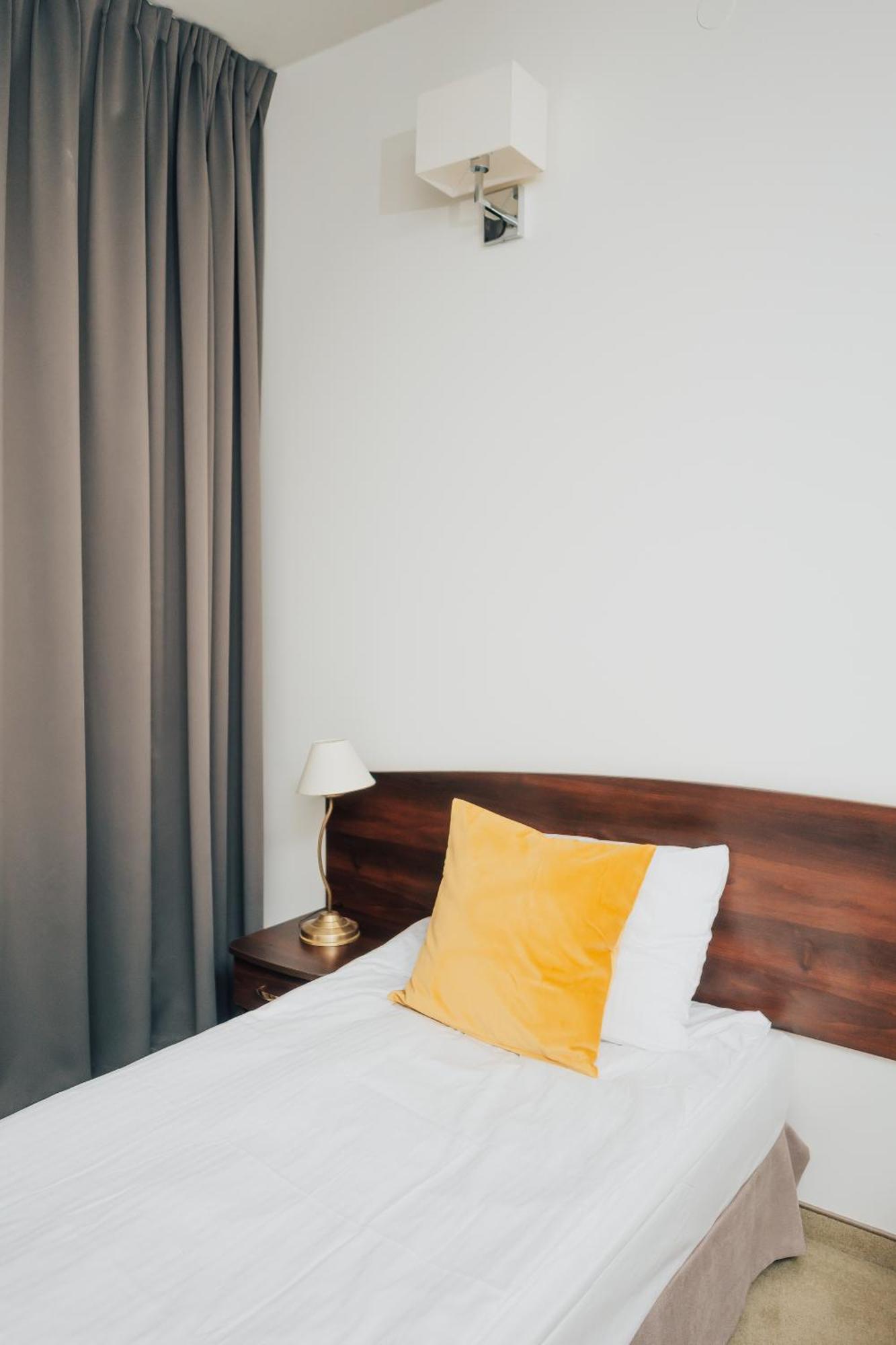 Hotel Sphinx Zabia Wola 外观 照片